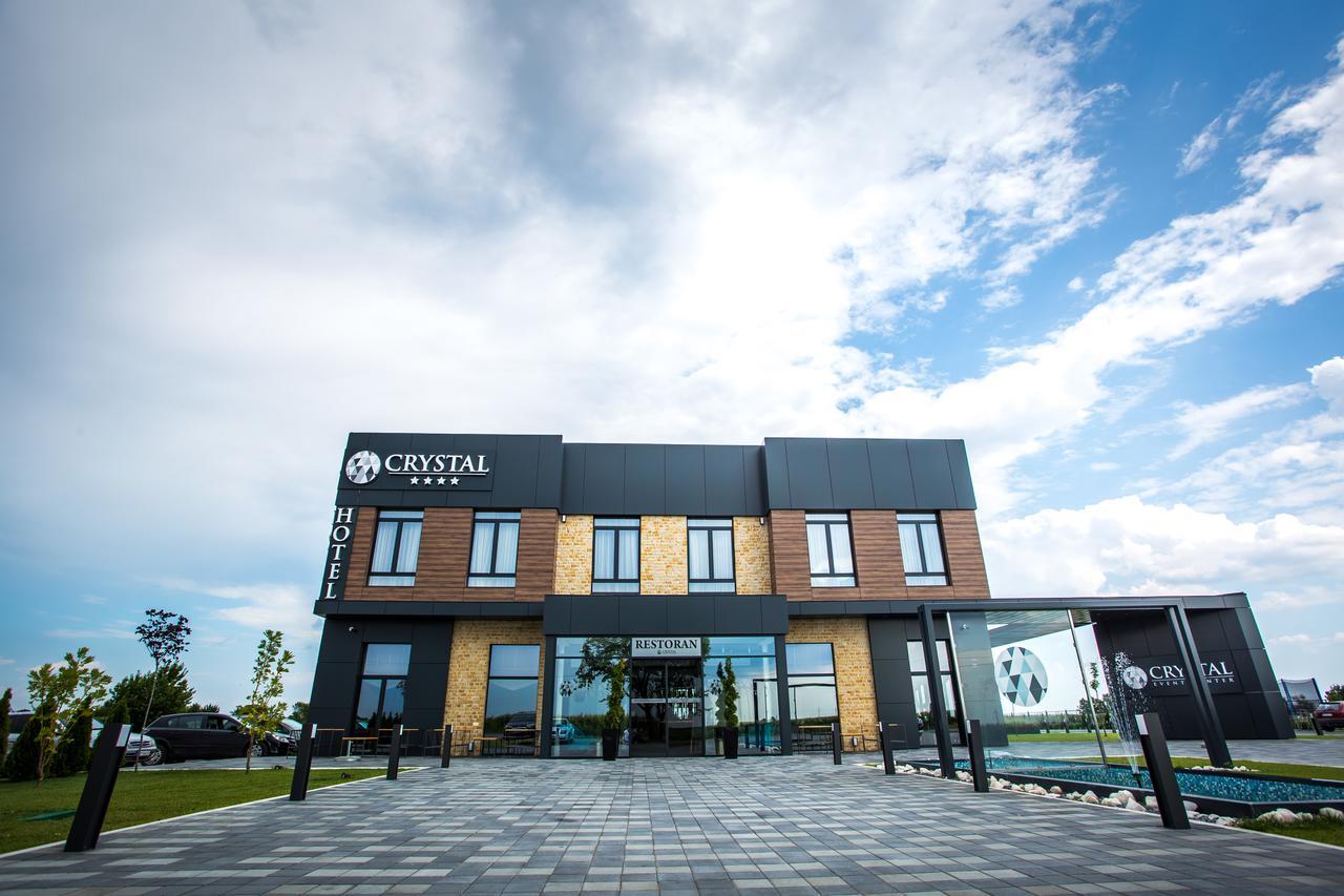 Hotel Crystal Pecinci Exteriör bild