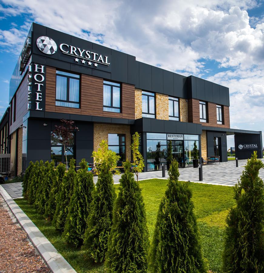 Hotel Crystal Pecinci Exteriör bild